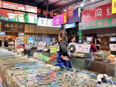 -三亚火车头万人海鲜广场