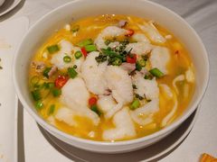 酸汤煮雪花鱼-黑明餐厅(白鹭洲店)