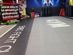 -成杰格斗·拳击·柔术·防身术(建设路店)