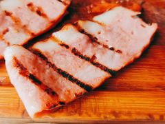 自制烟熏肉-火车头法国西餐厅