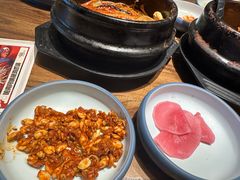 -明洞阿姨·韩式酱蟹烤肉·创意料理(三元桥店)