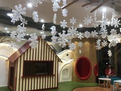 -乐融婴幼儿成长中心(四季青校区)