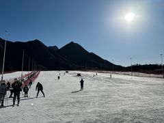 -荣盛康旅野三坡滑雪场