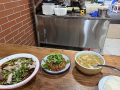 -朱大嘴肥肠血旺(福字街店)