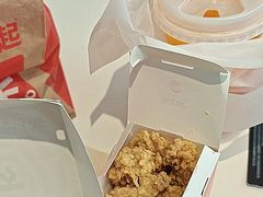 -肯德基(南京站A2检票口楼上)