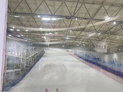 -乔波室内滑雪场
