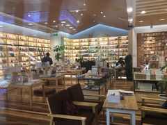 -猫的天空之城概念书店(印象城购物中心店)