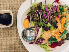 -Chom Cafe and Restaurant