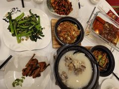 黑猪筒骨煲萝卜-稻香海鲜饭店(第一国际店)