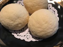 脆皮流沙包-皇朝会.经典传统粤菜(外滩店)