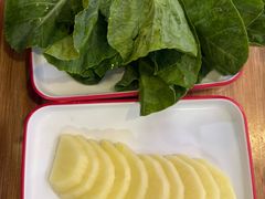 -毛辣果·贵州红酸汤牛肉火锅(西单店)