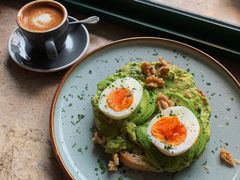 牛油果煮蛋吐司-RAC BAR(安福路店)