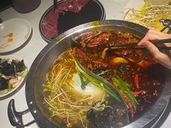 -茅草房·河畔园林火锅