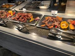 -飨食汇全日制餐厅·昆山皇冠假日酒店(九方店)