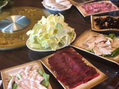 -周老三跷脚牛肉·全牛火锅(非遗传承店)