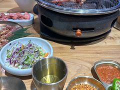 -青瓦餐厅·生鱼片·韩园烤肉(西塔店)