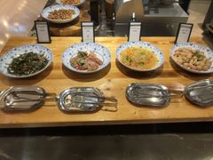 -广州万富希尔顿酒店·感趣自助餐厅·金秋蟹宴生蚝海鲜刺身