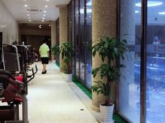 -一兆韦德健身(凤凰城店)