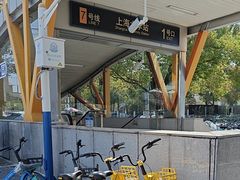 -锦秋路-停车场