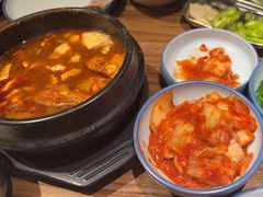 -明洞阿姨·韩式酱蟹烤肉·创意料理(三元桥店)