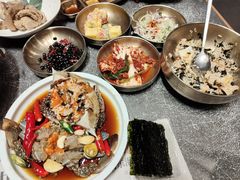 -草家酱蟹炭火烤肉店(珲春南路二店)