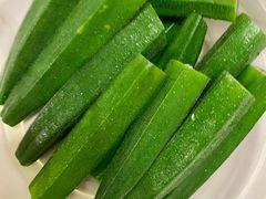 -猪三哥肥肠鸡川菜小炒