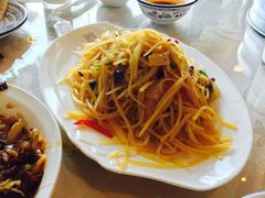 -马尔龙新疆饭店·清真(瑞景店)