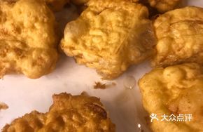 Fried Tofu with Stinky Flavor and Fried Buns