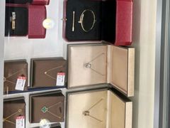 -恒一珠宝·回收黄金钻石奢侈品(灵岩南路店)