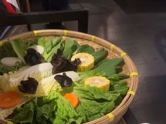 -尚尚仙·酸汤猪手·猪肚鸡火锅(华联万柳购物中心店)