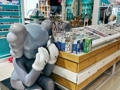 -英伦眼镜蔡司依视路折扣店(通州万达店)