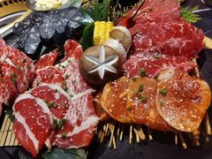 -山川小町·极番烧肉(新地假日广场店)