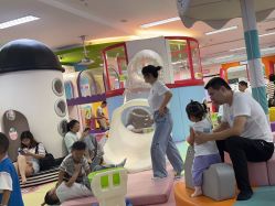 -孩子王童乐园(芜湖万达店)