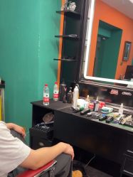-鸿運 BARBER SHOP男士理发馆