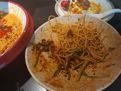 -麻六记(凤凰汇店)