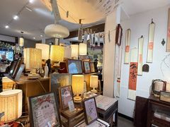 -邊城書店