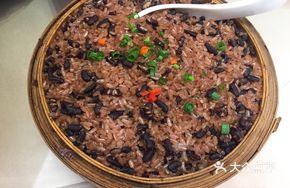 Taro and Pork Rib Sticky Rice