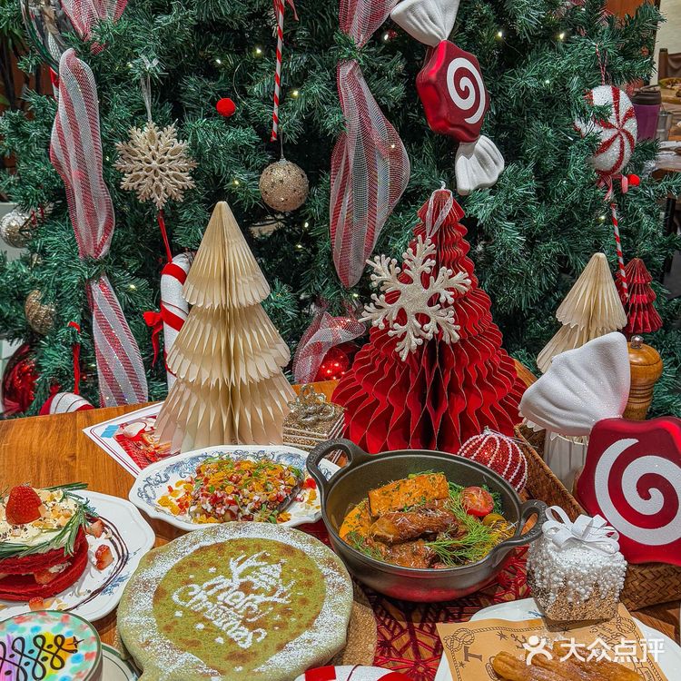 石家庄这里！！圣诞氛围已就位！！洋气死了……