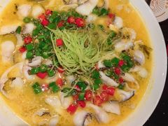 -山城外·非遗酸菜鱼(盛龙广场店)