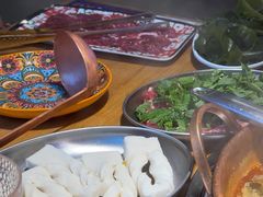 -洱火云南酸菜牛肉火锅(石景山当代商城店)