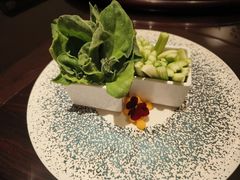 -冰冰龙虾·江湖菜·花园江景餐厅