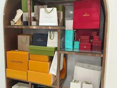 -聚云奢二手奢侈品黄金手表包包回收·中古店(三里屯总店)