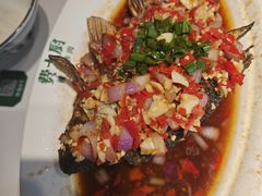 香酥大鲫鱼-费大厨辣椒炒肉(通州万达店)