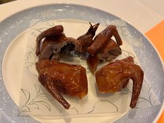 红烧乳鸽-美心·翠园(港汇恒隆广场店)