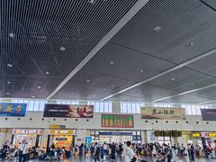 -岳阳东站