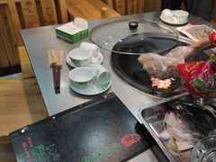 -屯老二农家铁锅炖·行业领军者(梅江店)