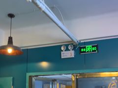 -荒岛实景沉浸密室(江汉路1店)