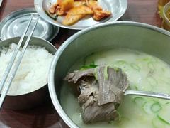 牛肉雪浓汤-神仙雪浓汤(明洞店)