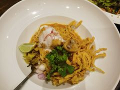 -Chom Cafe and Restaurant