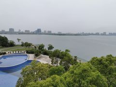 -上海滴水湖皇冠假日酒店